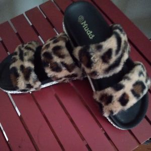 Faux Fur Leopard Sandals | 10M